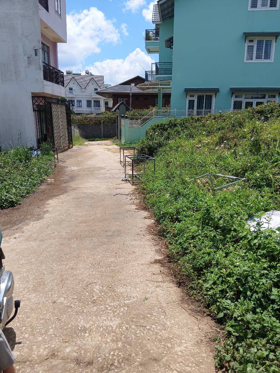 Cần Bán Lô Đất xây dựng Nam Hồ, P11, Đà Lạt đường ô tô tận đất giá chỉ 2.2 tỷ - Ảnh chính